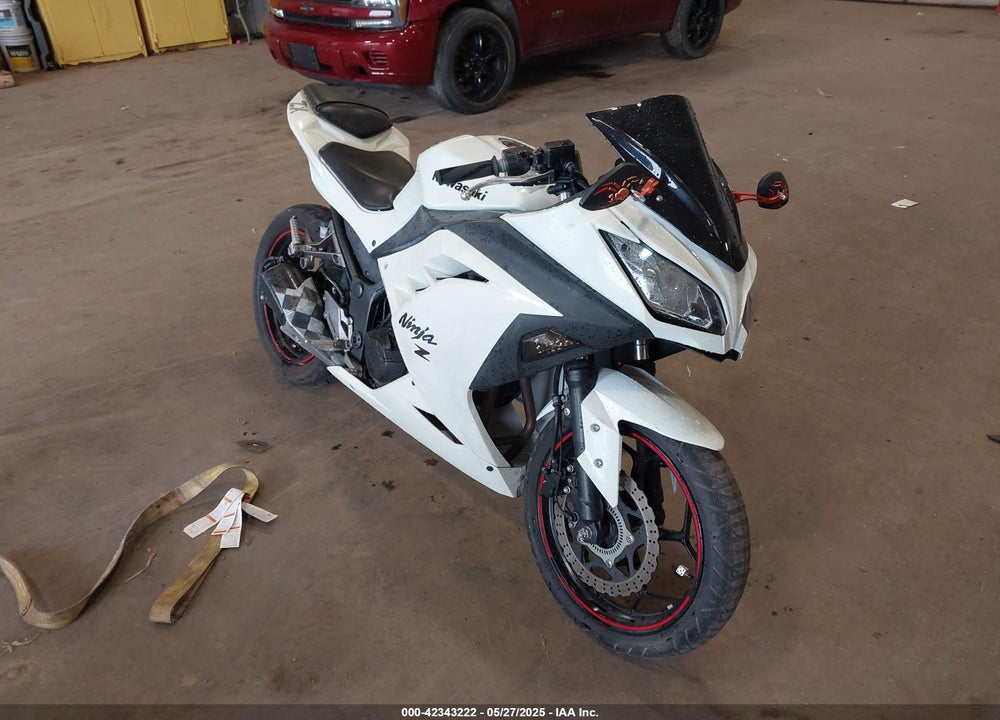 2014 KAWASAKI EX300 B VIN: JKAEX8B14EA003677
