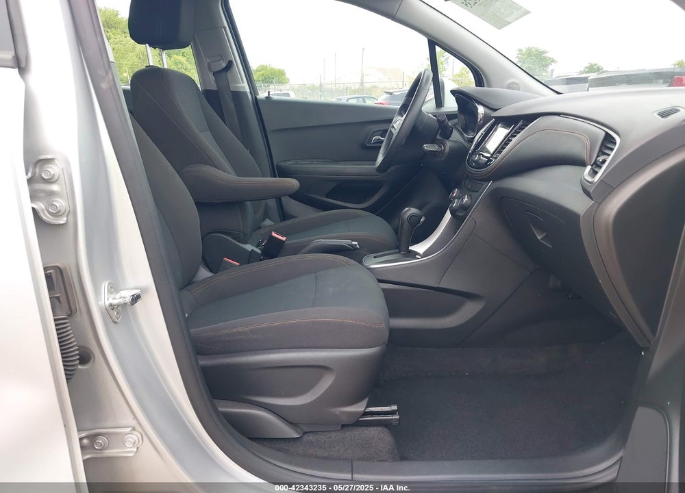 2018 CHEVROLET TRAX LS VIN: KL7CJNSB8JB715665