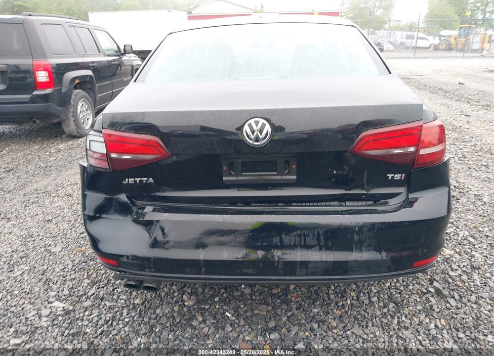 2017 VOLKSWAGEN JETTA VIN: 3VW2B7AJ1HM387084