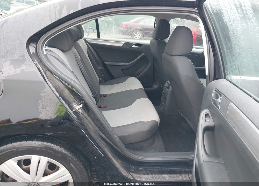 2017 VOLKSWAGEN JETTA VIN: 3VW2B7AJ1HM387084