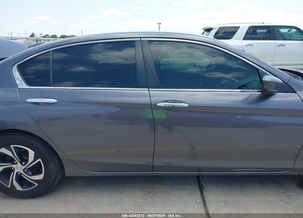 2016 HONDA ACCORD VIN: 1HGCR2F30GA021002