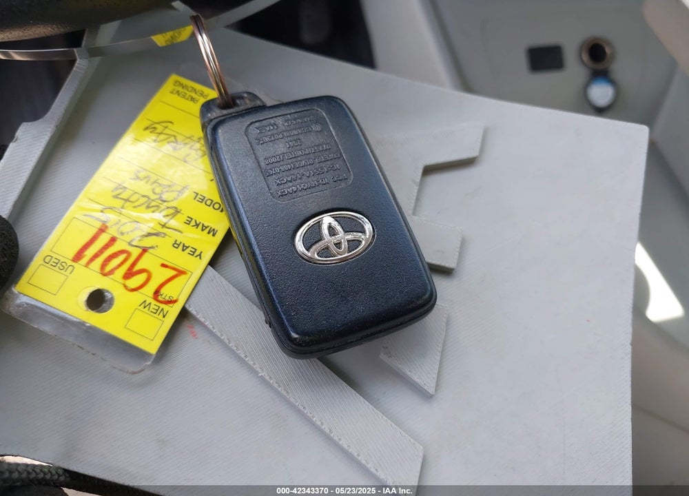 2015 TOYOTA PRIUS VIN: JTDKN3DU5F0485284