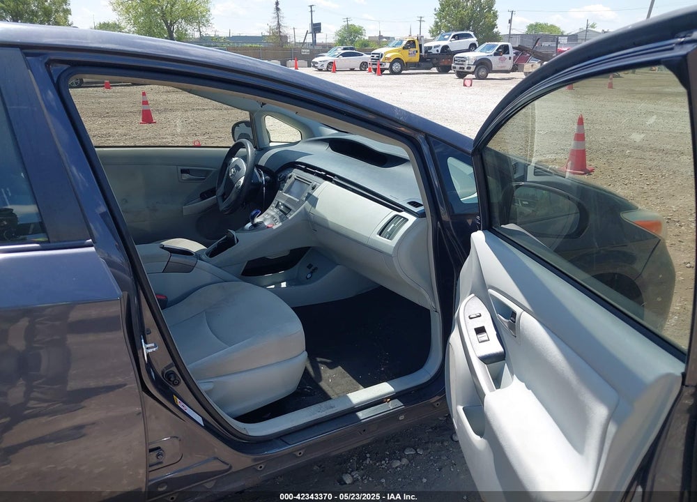 2015 TOYOTA PRIUS VIN: JTDKN3DU5F0485284