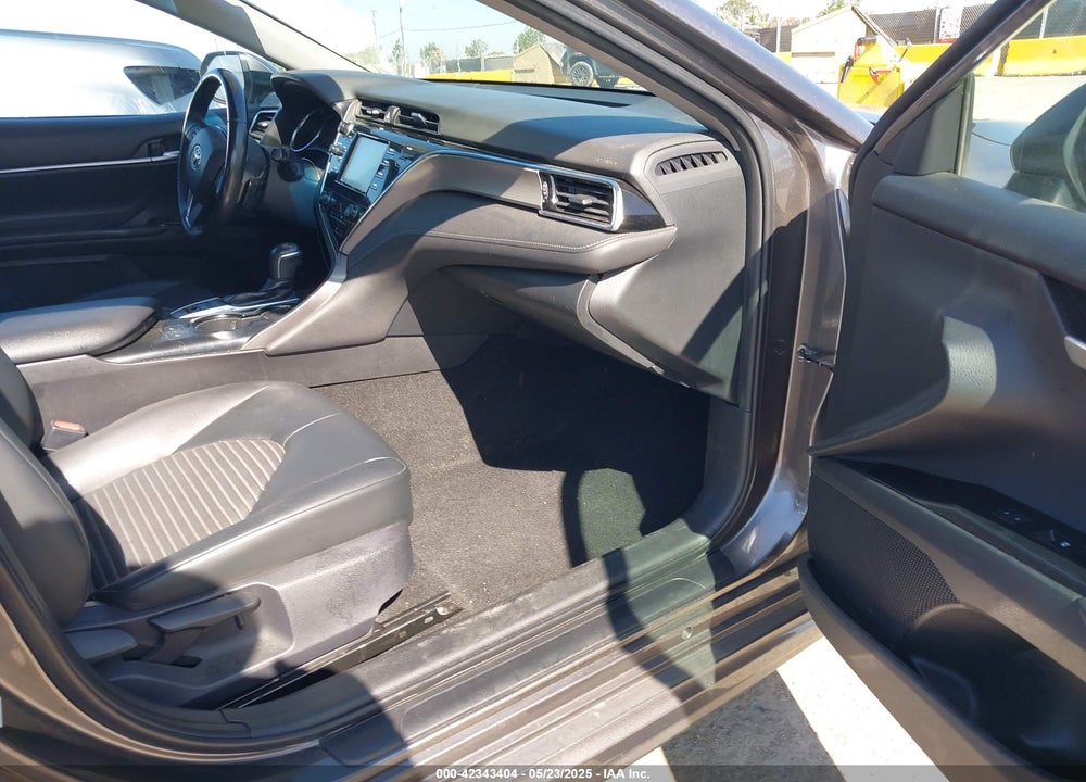 2018 TOYOTA CAMRY HYBRID SE VIN: 4T1B21HK9JU508570