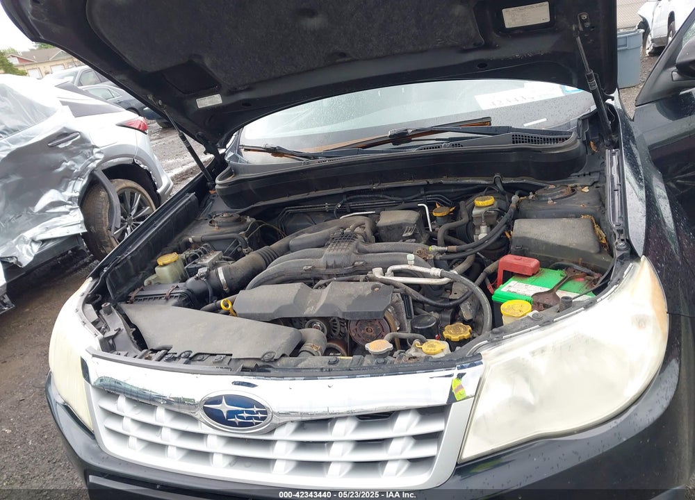 2011 SUBARU FORESTER 2.5X PREMIUM VIN: JF2SHADC6BG755242