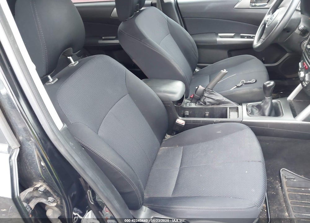 2011 SUBARU FORESTER 2.5X PREMIUM VIN: JF2SHADC6BG755242