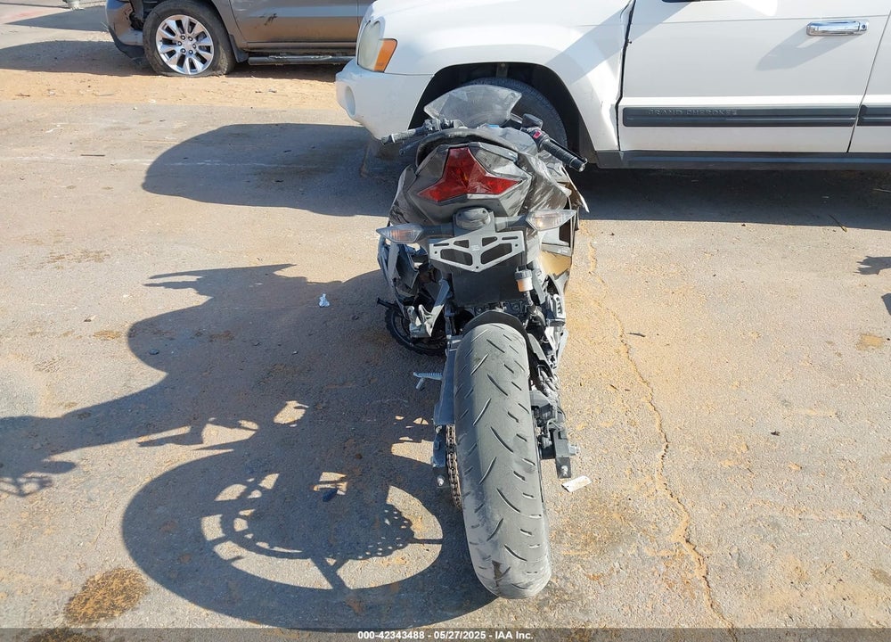 2023 KAWASAKI EX400 VIN: JKAEXKG14PDAL8813