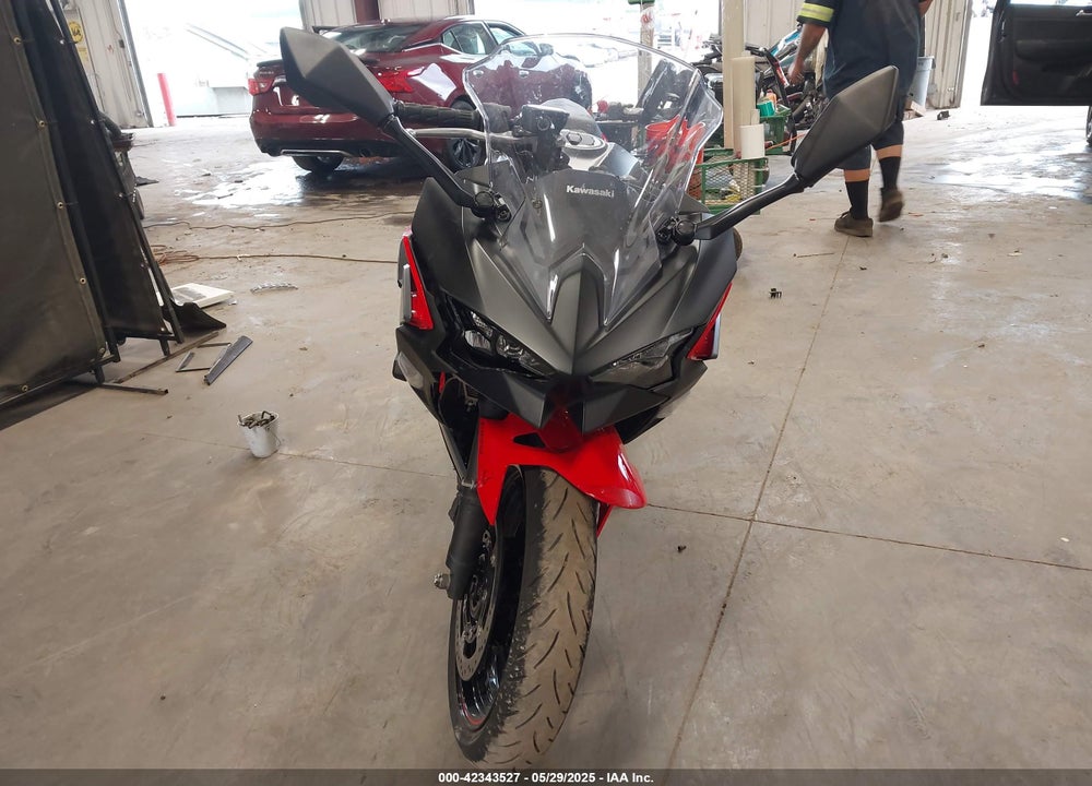 2025 KAWASAKI EX500 A/B VIN: ML5EXGJ15SDA61046