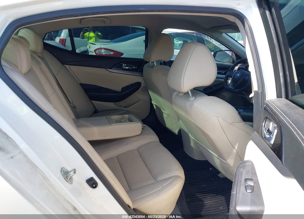 2017 NISSAN MAXIMA 3.5 SV VIN: 1N4AA6AP3HC389930