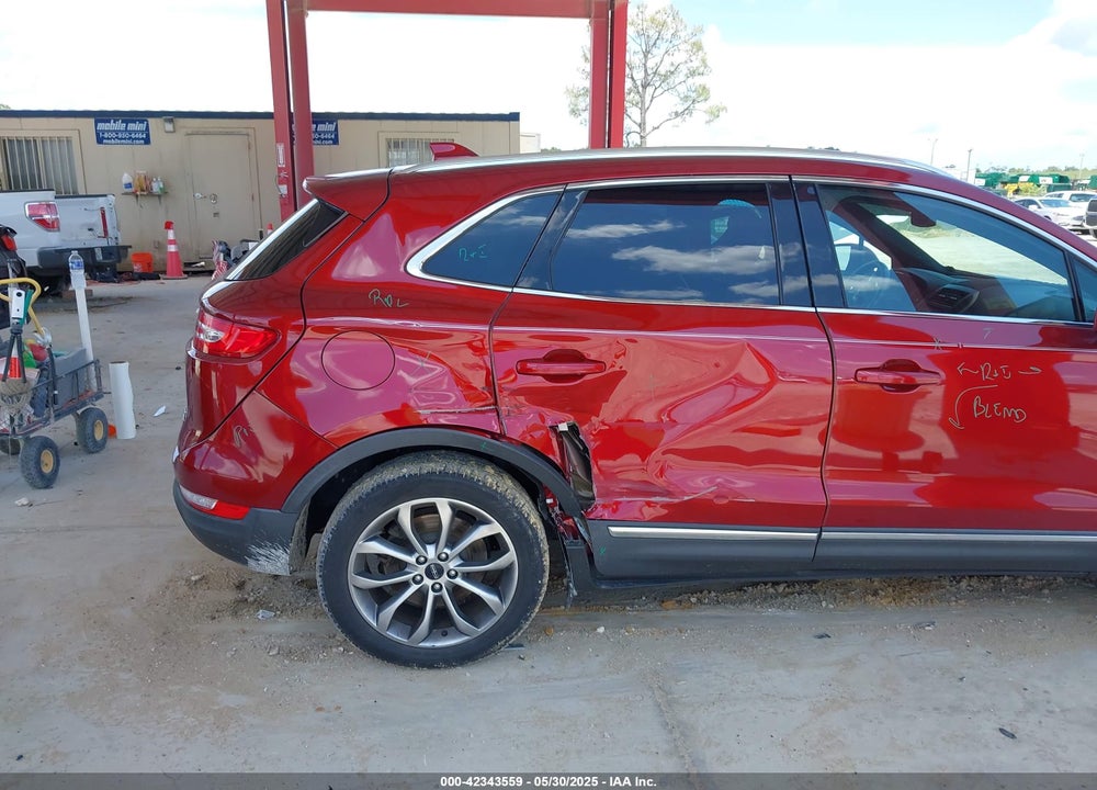 2016 LINCOLN MKC SELECT VIN: 5LMCJ2C98GUJ19751