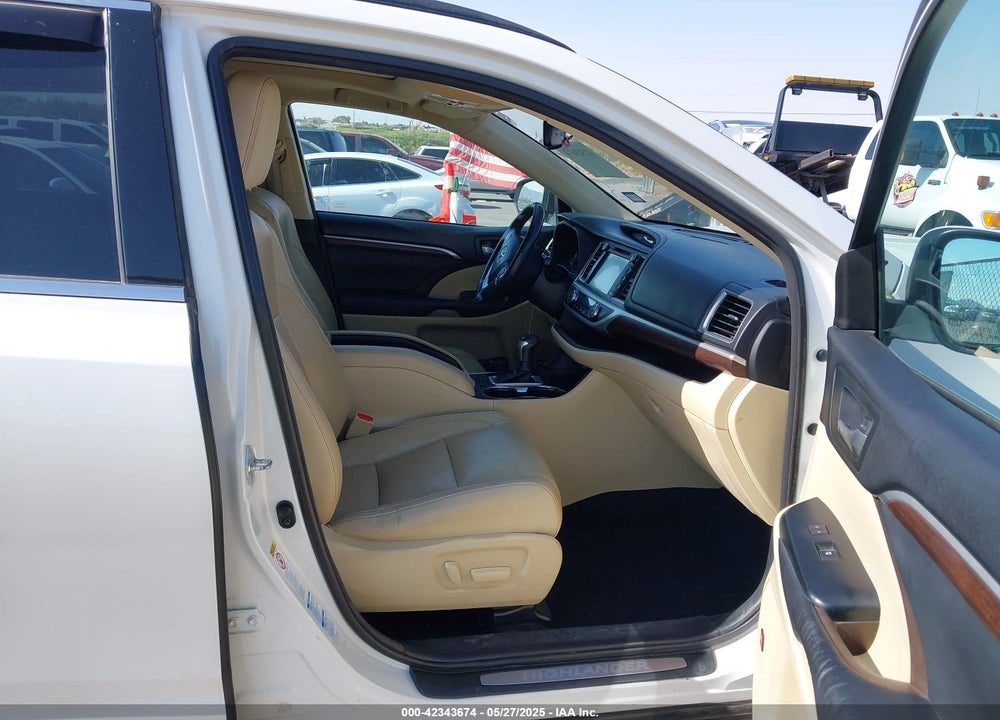 2015 TOYOTA HIGHLANDER LIMITED PLATINUM V6/LIMITED V6 VIN: 5TDDKRFH7FS145409