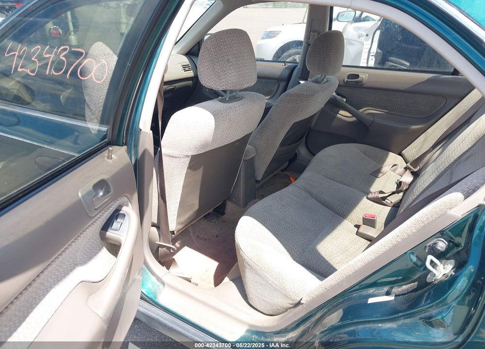 1999 HONDA CIVIC LX VIN: 1HGEJ6672XL044666