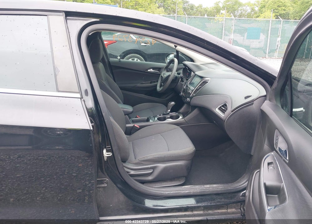 2018 CHEVROLET CRUZE VIN: 1G1BE5SM3J7143825
