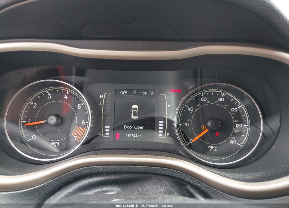 2015 JEEP CHEROKEE VIN: 1C4PJMCB5FW514240