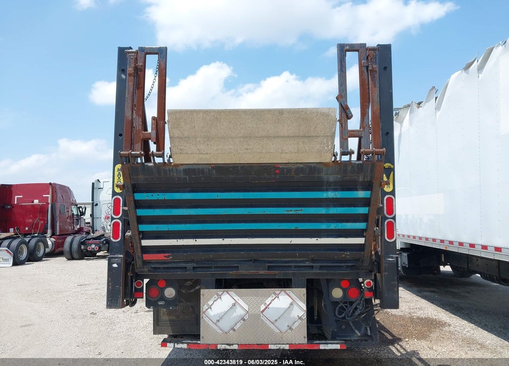 2007 FREIGHTLINER M2 106 MEDIUM DUTY VIN: 1FVACWCS07HY34877
