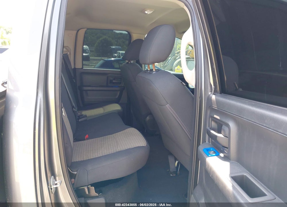 2012 RAM 1500 VIN: 1C6RD7FT1CS264737