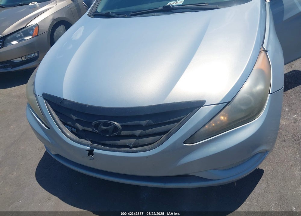 2011 HYUNDAI SONATA VIN: 5NPEC4AB7BH218172