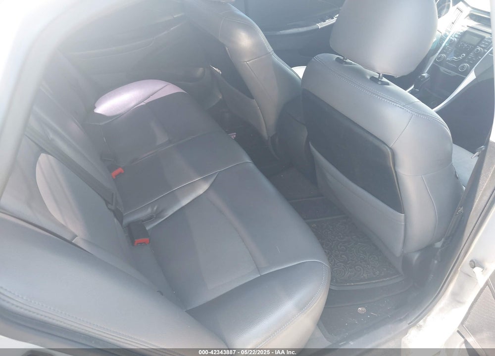 2011 HYUNDAI SONATA VIN: 5NPEC4AB7BH218172