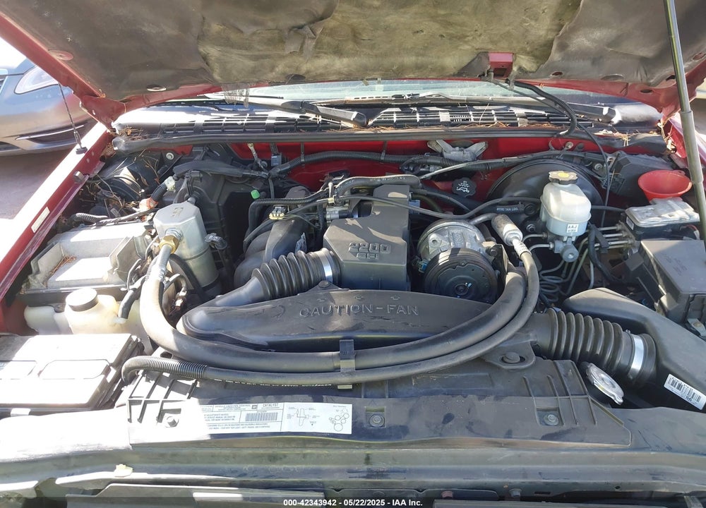 2003 CHEVROLET S-10 LS VIN: 1GCCS19H038259826