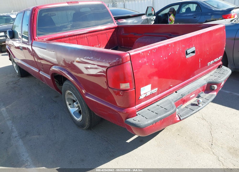 2003 CHEVROLET S-10 LS VIN: 1GCCS19H038259826
