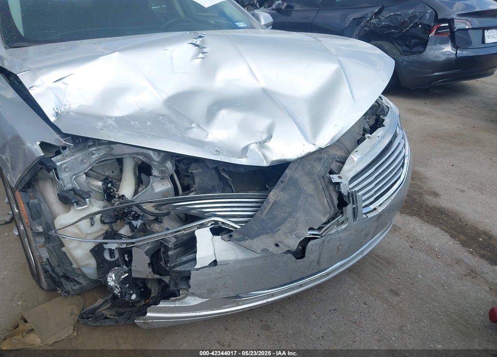2015 LINCOLN MKZ VIN: 3LN6L2G95FR615925