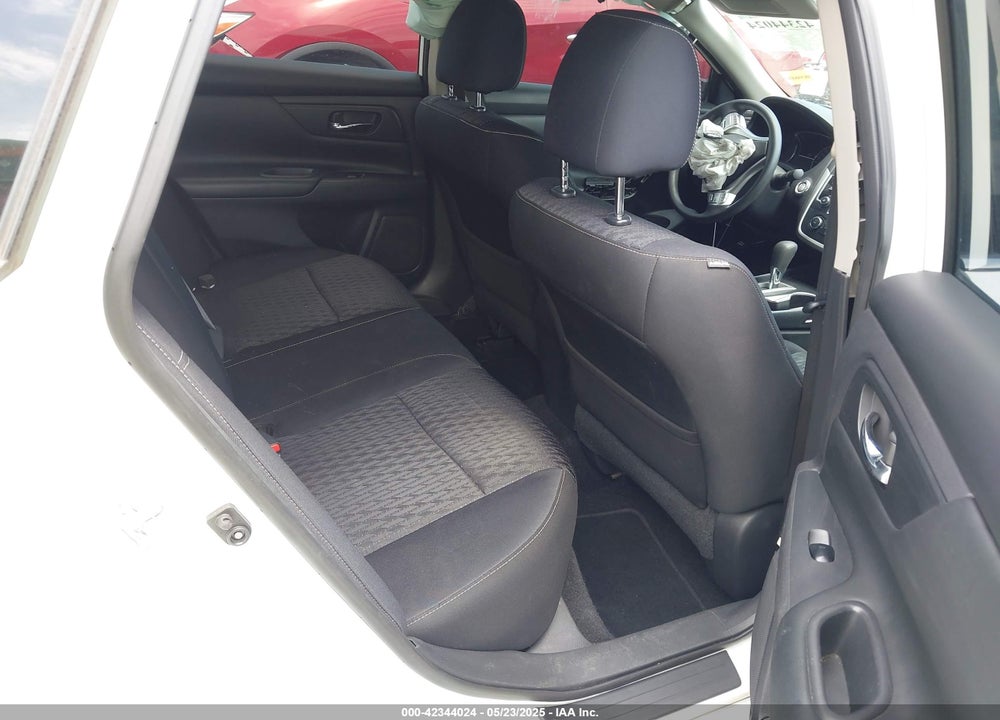 2017 NISSAN ALTIMA VIN: 1N4AL3AP6HN303653