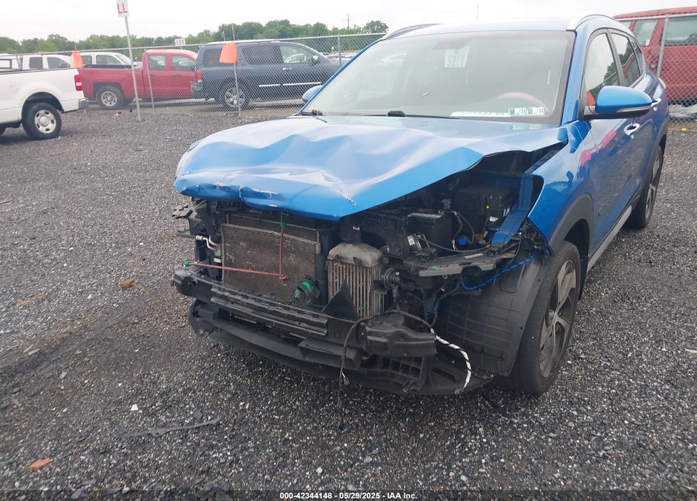 2018 HYUNDAI TUCSON VIN: KM8J3CA22JU819112