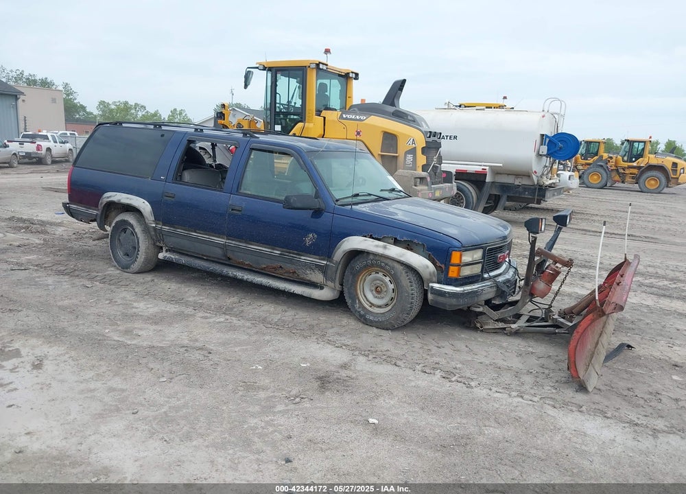 1999 GMC SUBURBAN 1500 SL VIN: 1GKFK16R4XJ794266