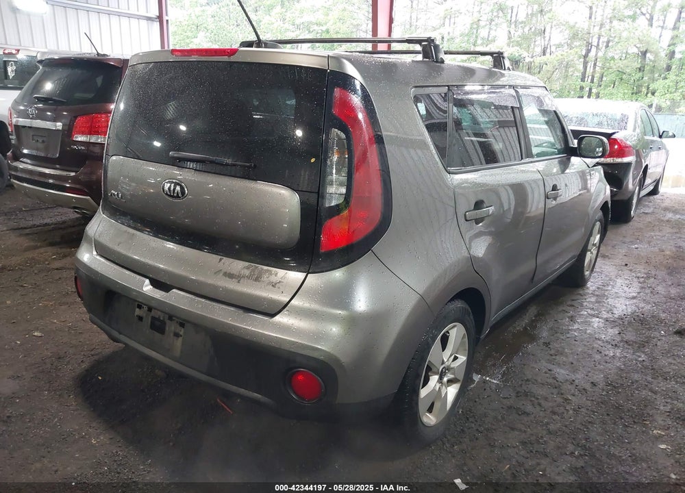 2018 KIA SOUL VIN: KNDJN2A23J7586235
