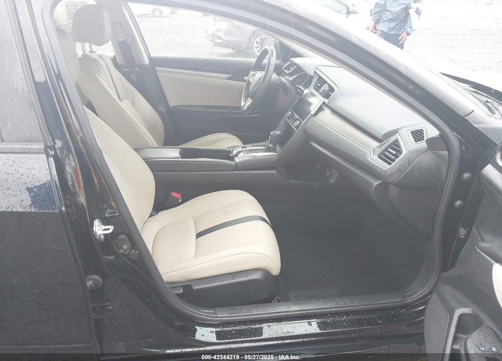 2018 HONDA CIVIC VIN: JHMFC1F75JX041680