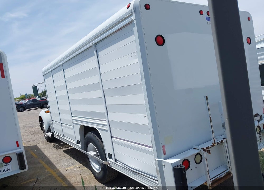 2003 KENWORTH CONSTRUCTION T300 VIN: 2NKMHD6X43M390581