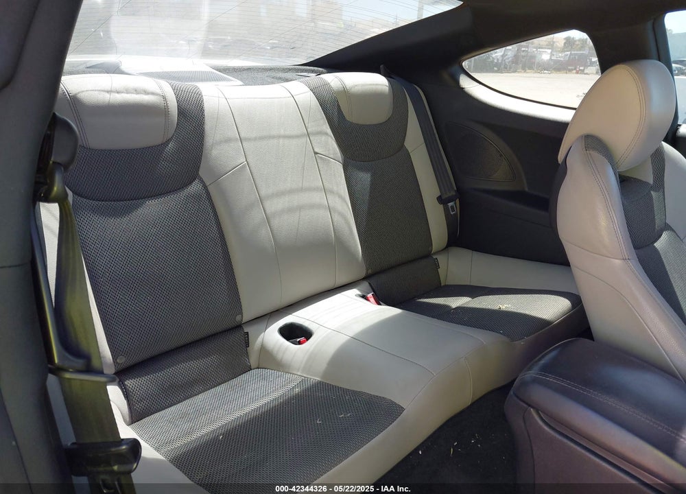 2013 HYUNDAI GENESIS VIN: KMHHT6KD9DU102257