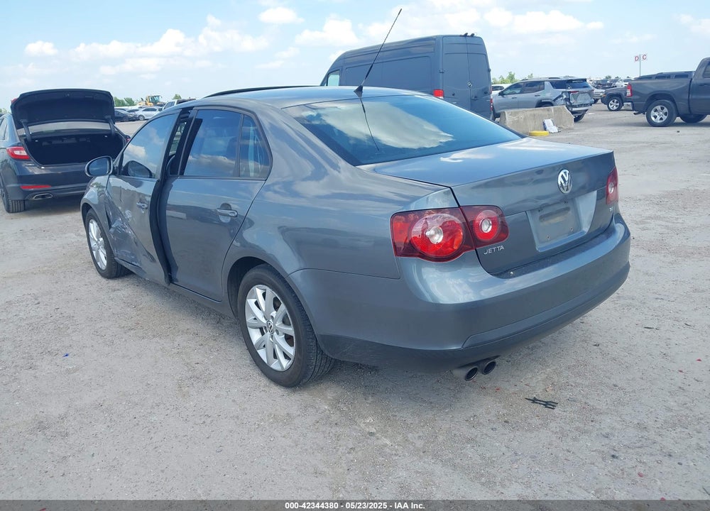 2010 VOLKSWAGEN JETTA VIN: 3VWRX7AJ8AM158567