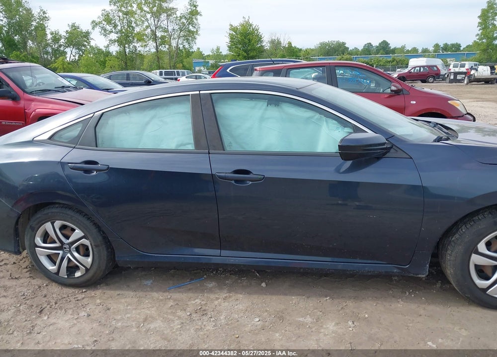 2018 HONDA CIVIC VIN: 2HGFC2F5XJH597978