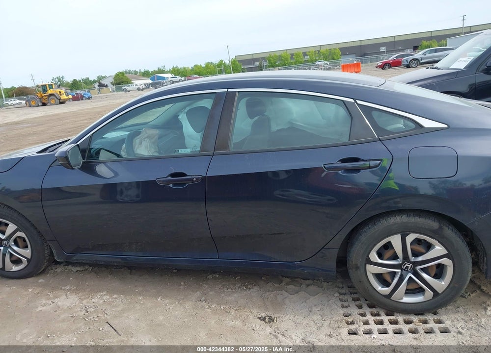 2018 HONDA CIVIC VIN: 2HGFC2F5XJH597978