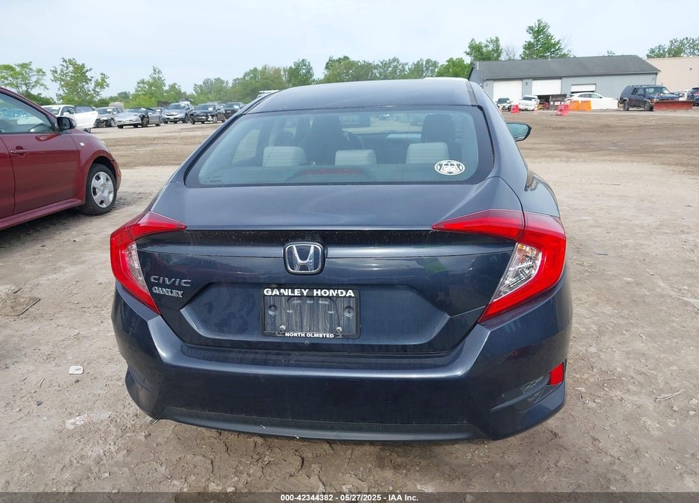2018 HONDA CIVIC VIN: 2HGFC2F5XJH597978
