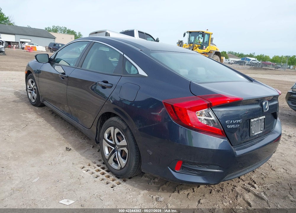 2018 HONDA CIVIC VIN: 2HGFC2F5XJH597978