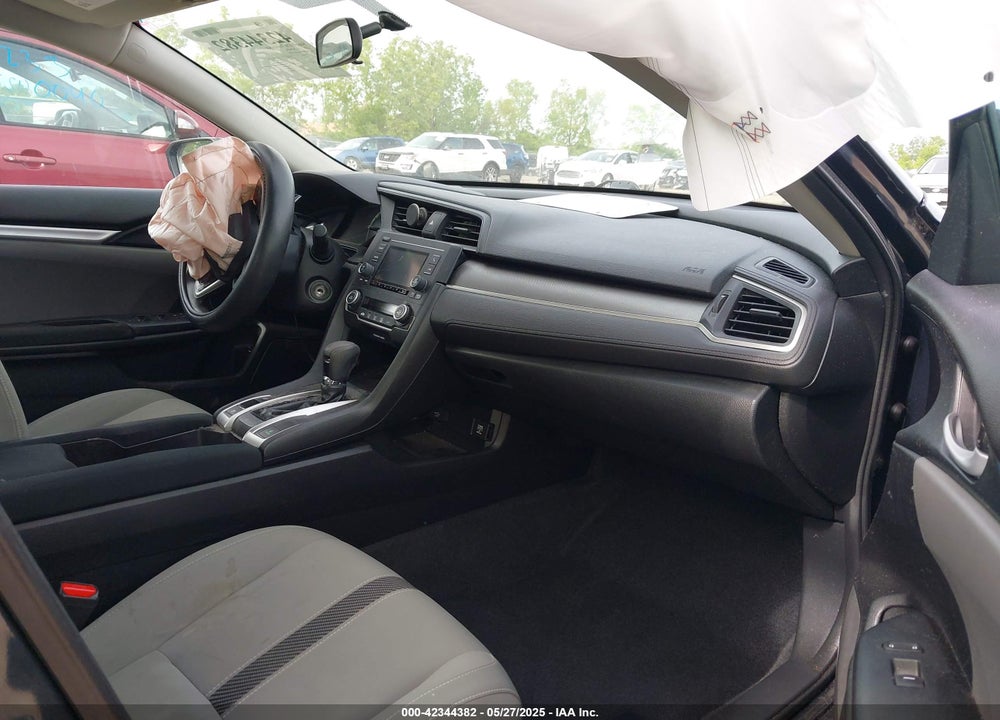 2018 HONDA CIVIC VIN: 2HGFC2F5XJH597978