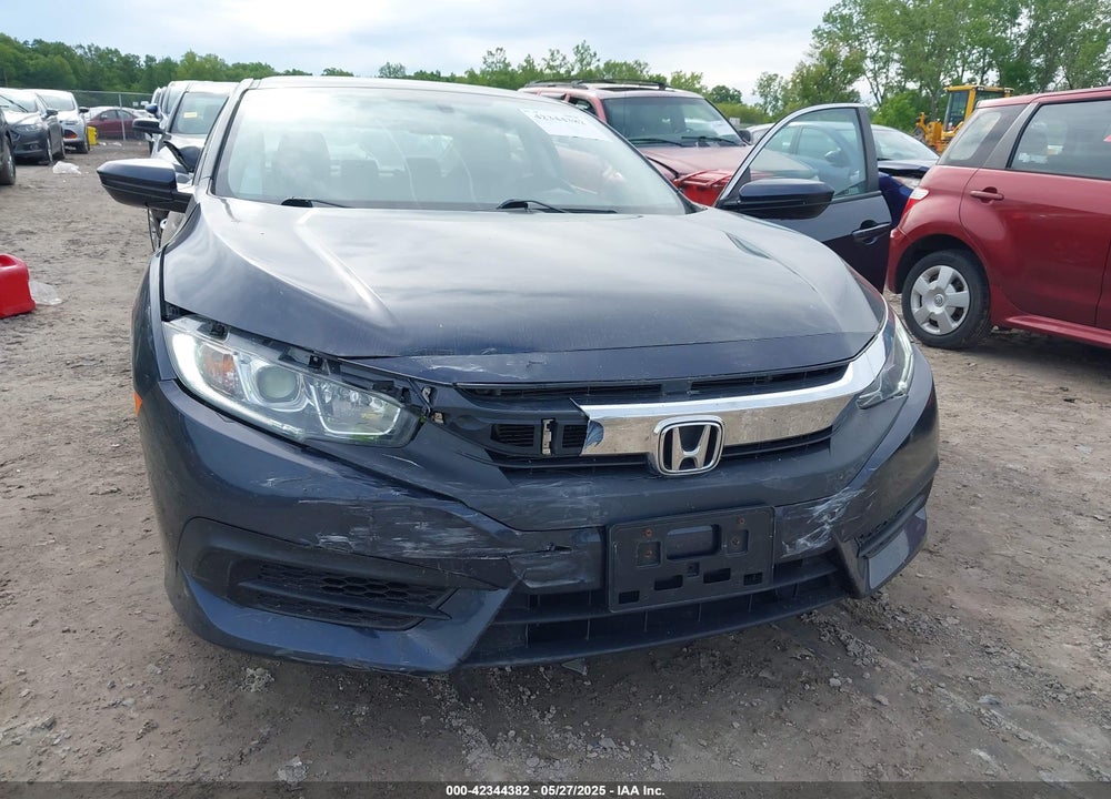 2018 HONDA CIVIC VIN: 2HGFC2F5XJH597978