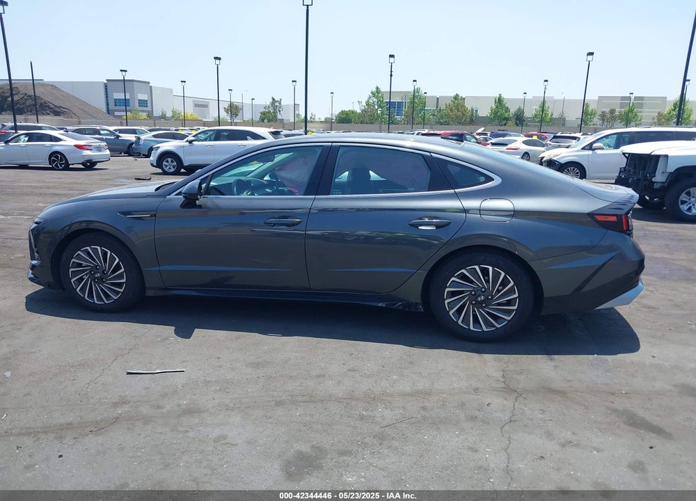 2024 HYUNDAI SONATA HYBRID SEL VIN: KMHL34JJ5RA097329