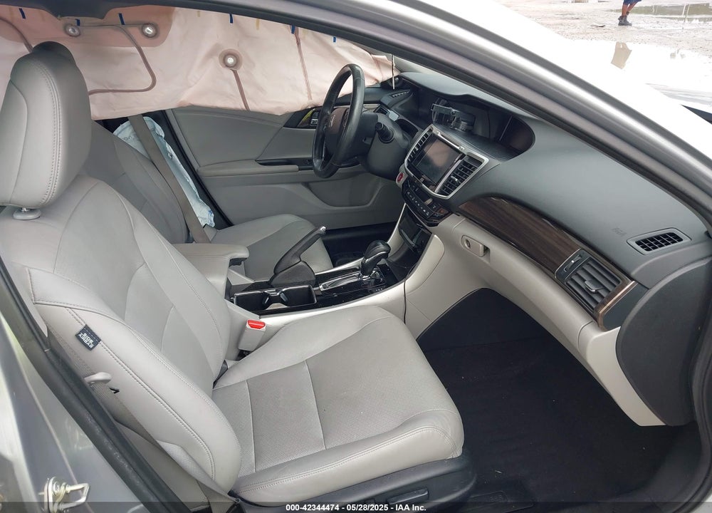 2017 HONDA ACCORD VIN: 1HGCR2F89HA171767