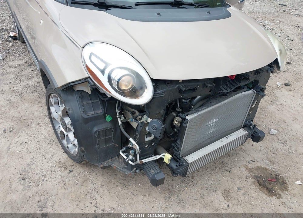 2017 FIAT 500L VIN: ZFBCFADH0HZ038730
