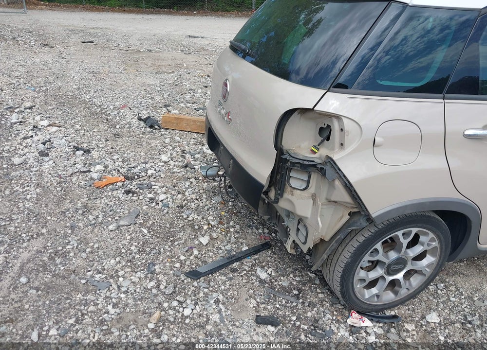 2017 FIAT 500L VIN: ZFBCFADH0HZ038730