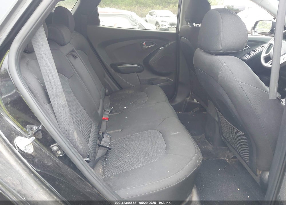 2015 HYUNDAI TUCSON VIN: KM8JTCAF3FU051327