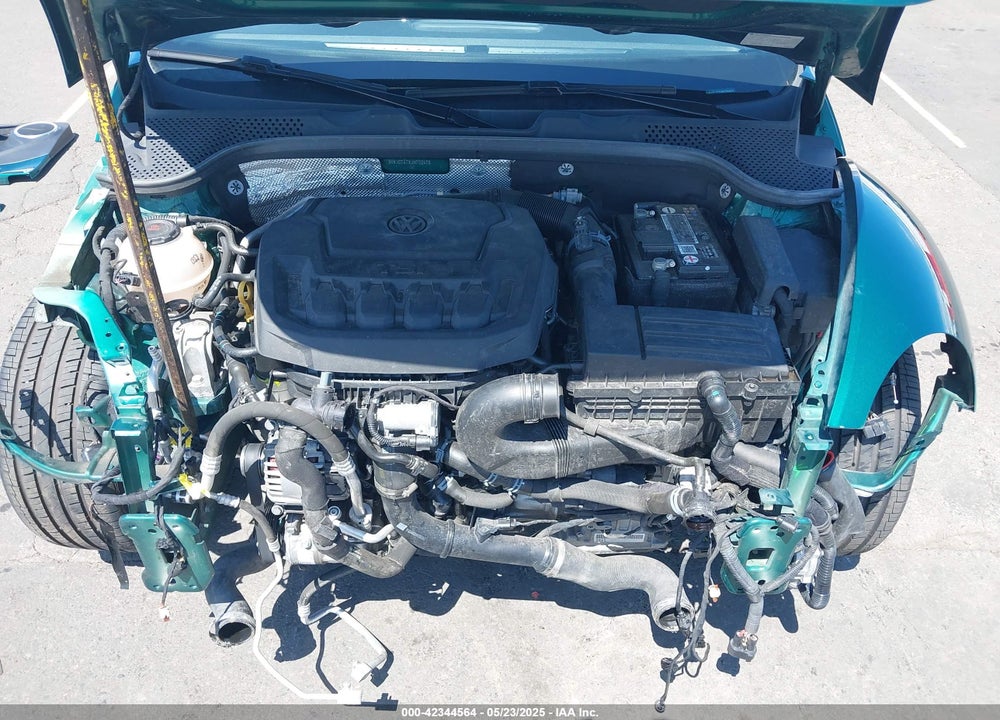 2018 VOLKSWAGEN BEETLE 2.0T SE VIN: 3VWJD7ATXJM702476