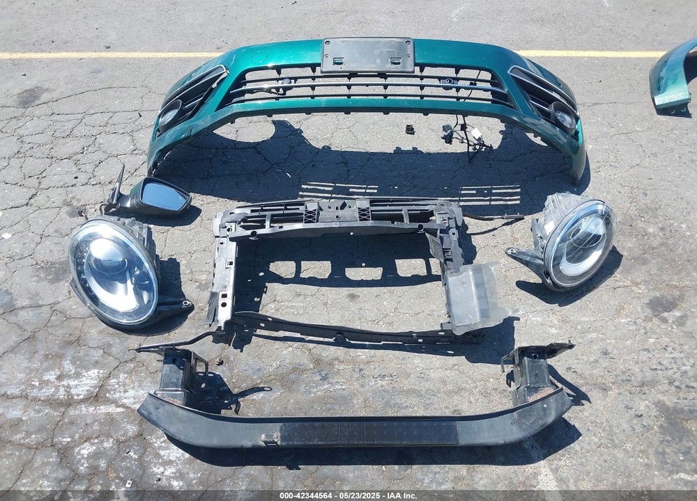 2018 VOLKSWAGEN BEETLE 2.0T SE VIN: 3VWJD7ATXJM702476