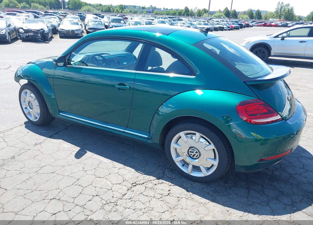 2018 VOLKSWAGEN BEETLE 2.0T SE VIN: 3VWJD7ATXJM702476