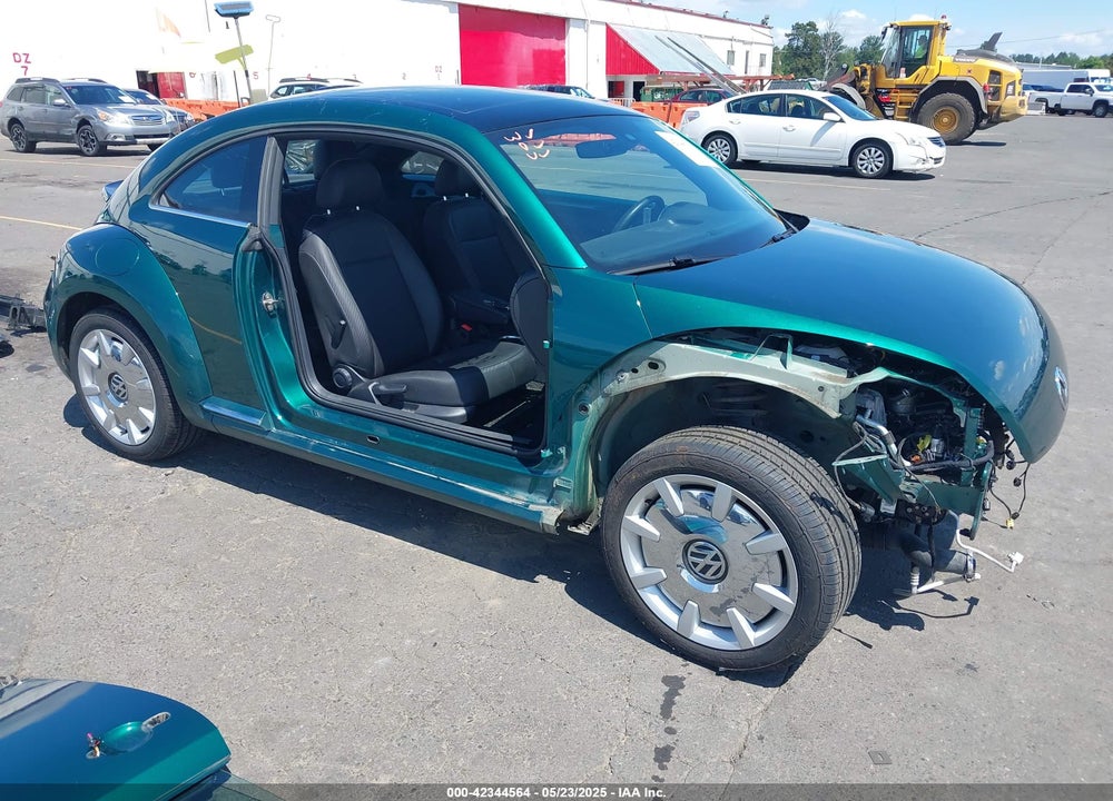 2018 VOLKSWAGEN BEETLE 2.0T SE VIN: 3VWJD7ATXJM702476