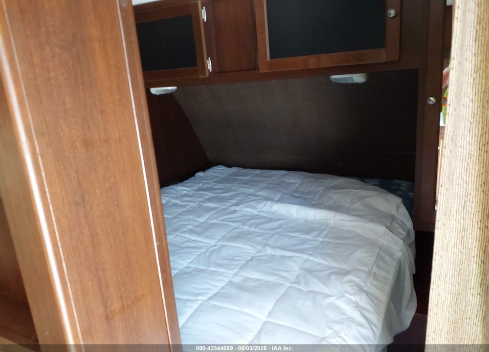 2016 KEYSTONE CAMPER VIN: 4YDT3082XGD420147
