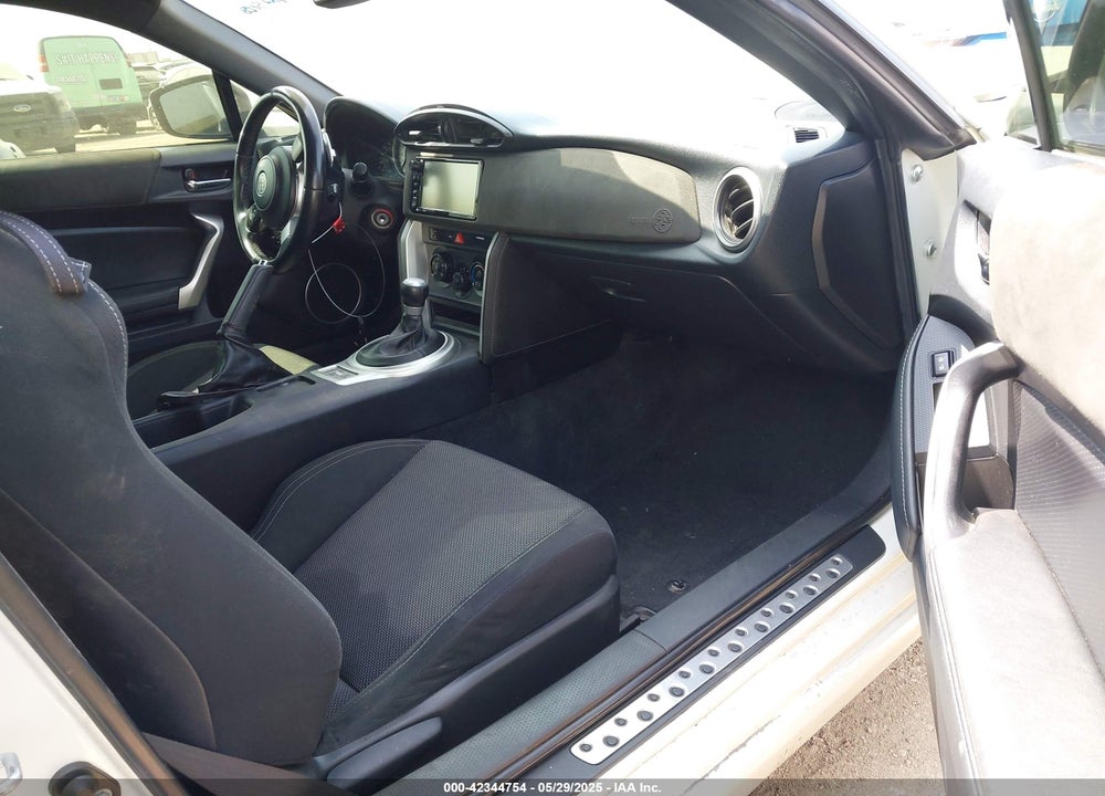 2019 TOYOTA 86 VIN: JF1ZNAA18K8700624